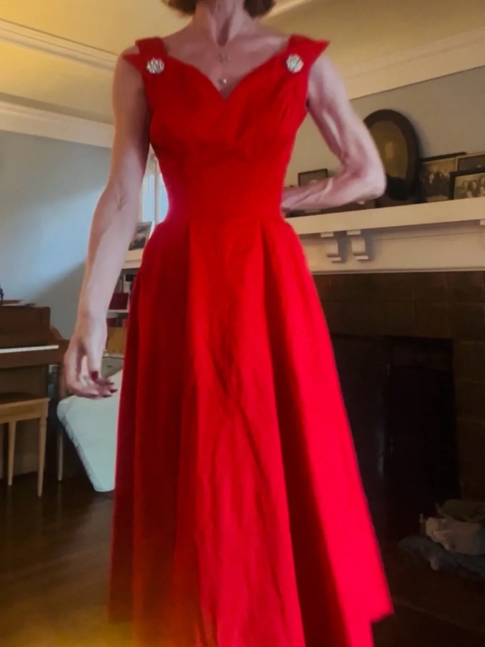 Vintage Red 1950s Dress with Rhinestone Cluster Brooch buttons - Picture 3 of 12